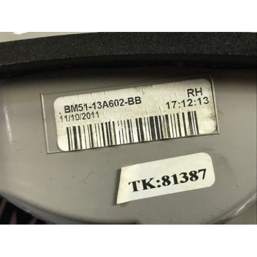 Фонарь задний внутренний правый Ford Focus 3 Wagon 2011-2014 BM5113A602BB